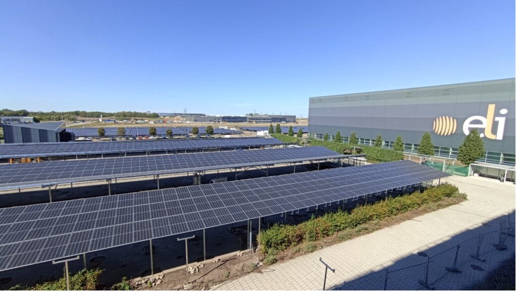 Rows of solar panels on a field. 